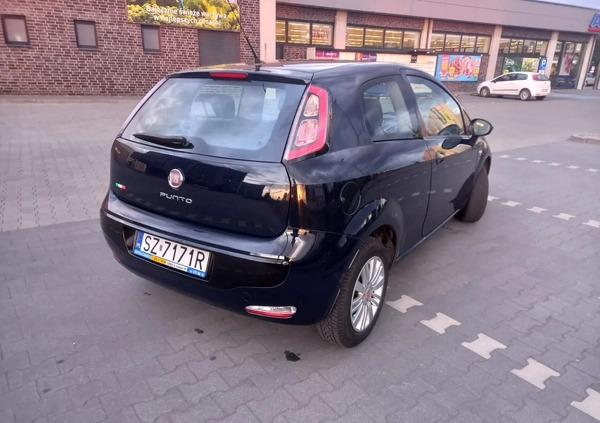 Fiat Punto cena 16000 przebieg: 124090, rok produkcji 2011 z Zabrze małe 56